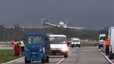 Video viral en Aeroparque: la arriesgada maniobra de un piloto para aterrizar un avión