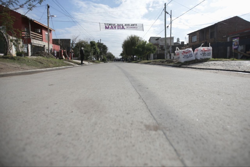Inauguraron 14 cuadras de asfalto para mejorar la conectividad entre cuatro barrios de Solano