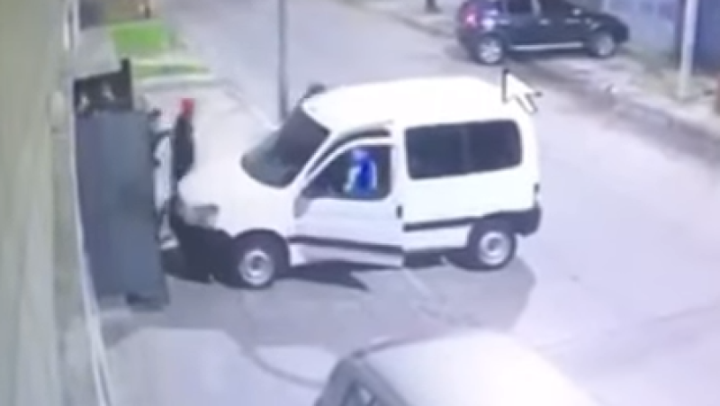 Video: atacaron a un vecino cuando llegaba a su casa en Quilmes Oeste y le robaron la camioneta