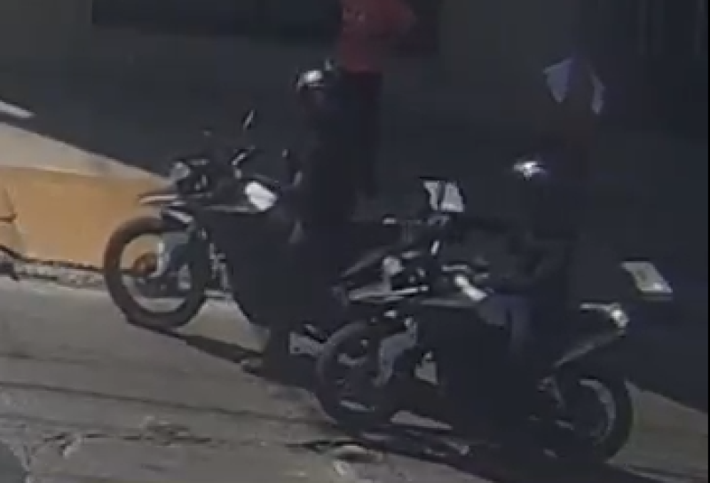 Video: Así fue el momento en que atraparon a dos motochorros que cometían delitos en Quilmes